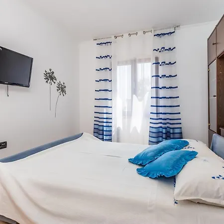 With A Swimming Pool Lovran, Opatija - 14196 Apartment Lovran